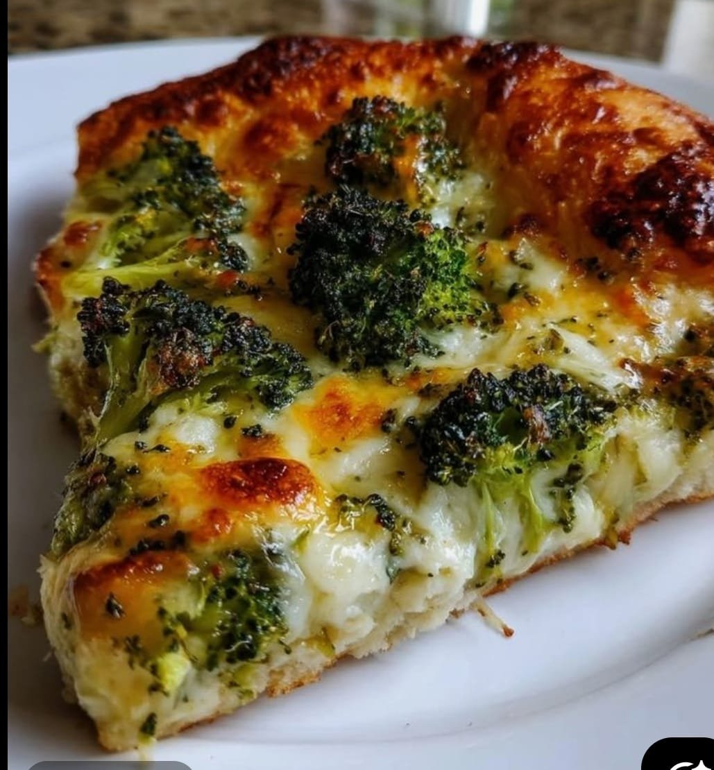 Broccoli And Cheddar Pizza (L)